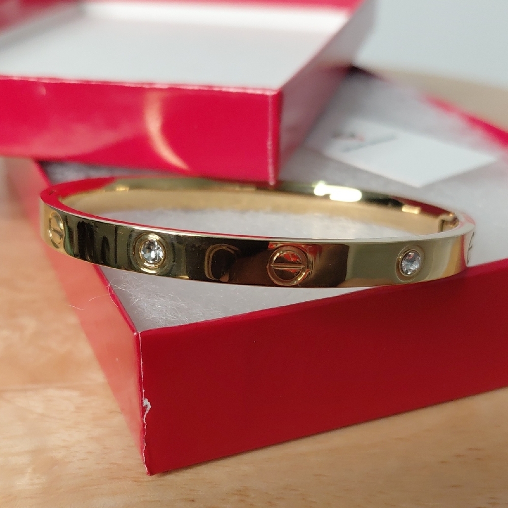 Stainless Steel Stylish Gold Bangle with Crystal Accents